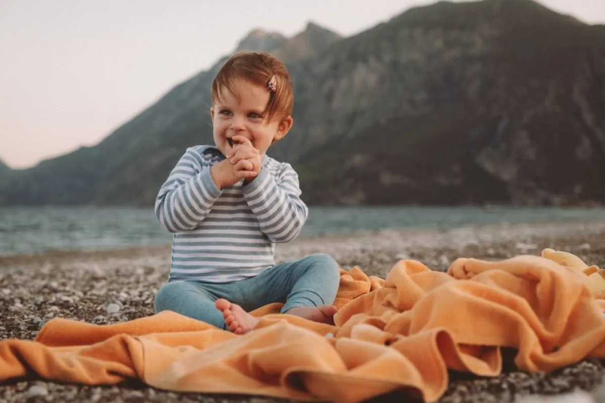 هدوء الطفل والاتسمتاع بالرحلة السياحية مع العائلة