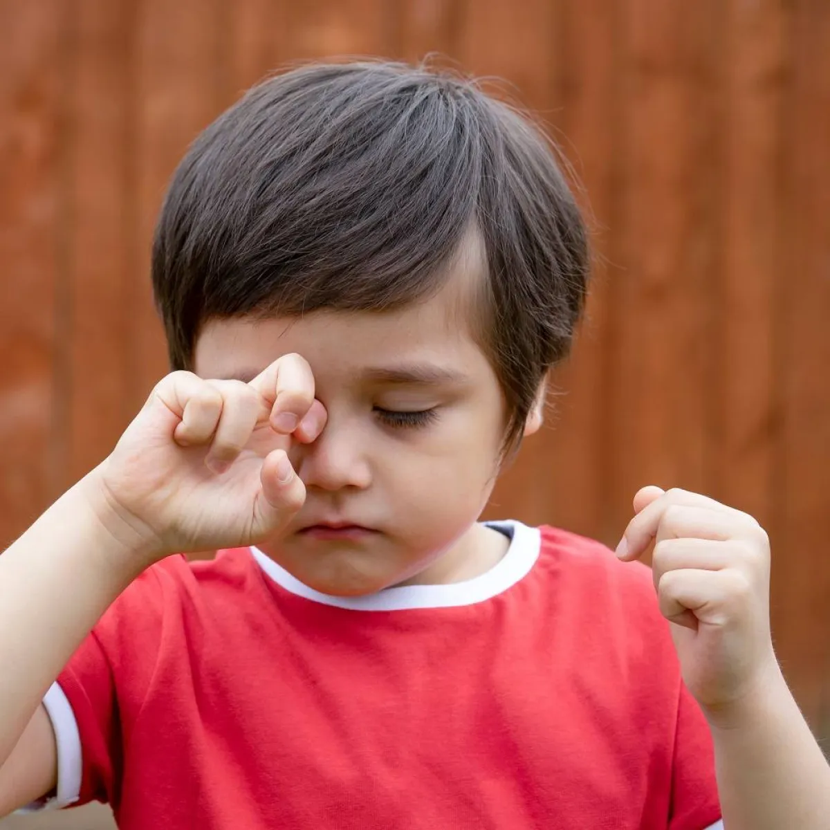 صورة لطفل متعب