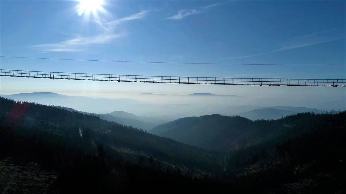 Sky Bridge.. أطول جسر مشاة معلق في العالم