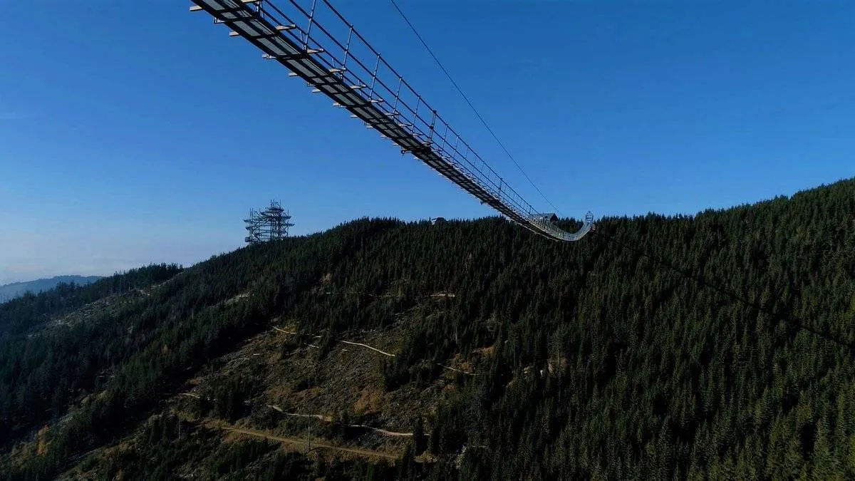 Sky Bridge.. أطول جسر مشاة معلق في العالم