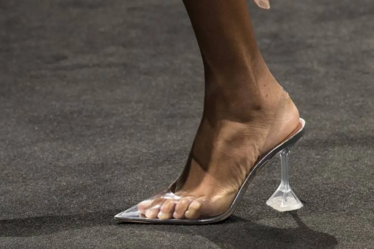 حذاء من بلكسي من أز فاكتوري