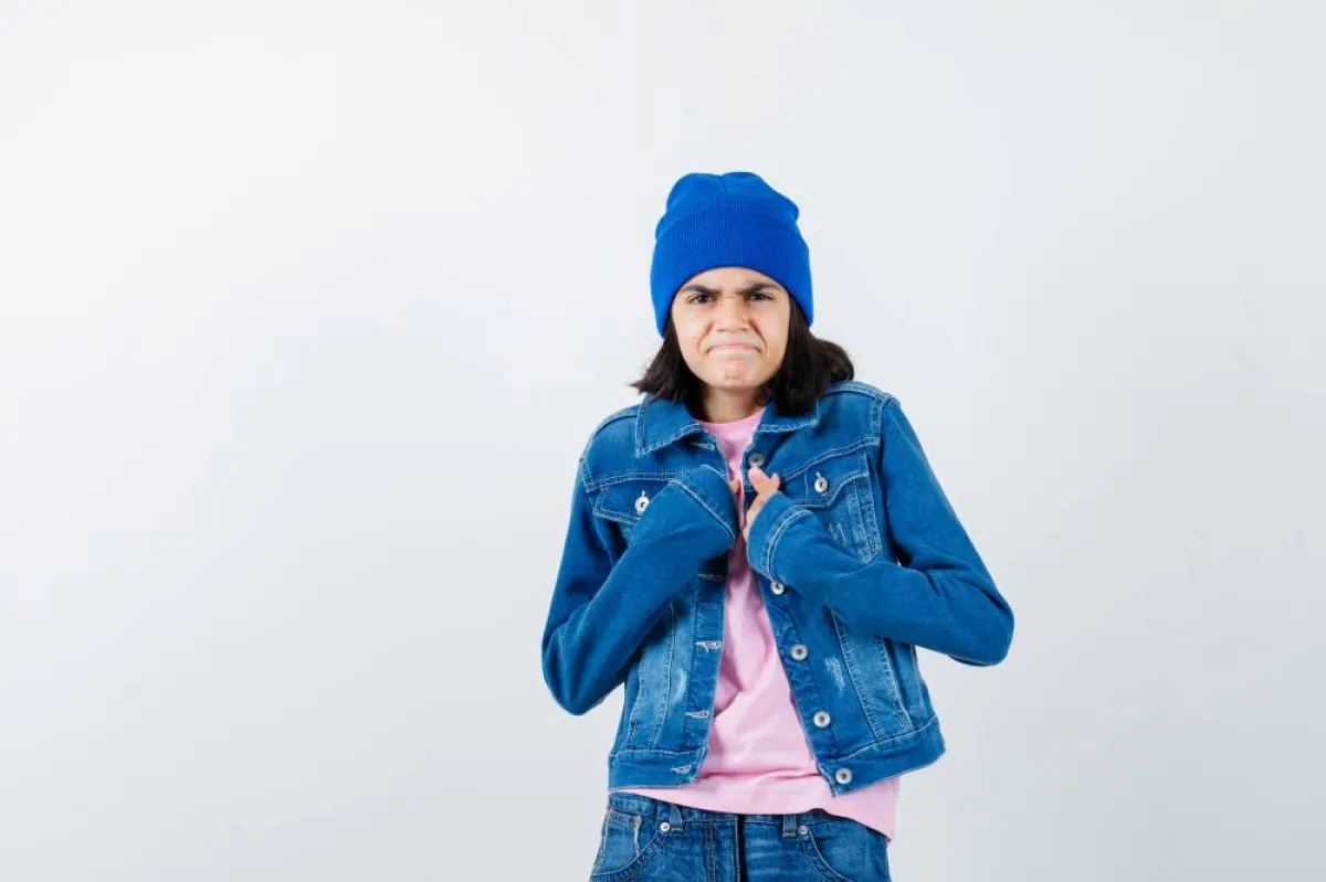 صورة لمراهقة مضطربة