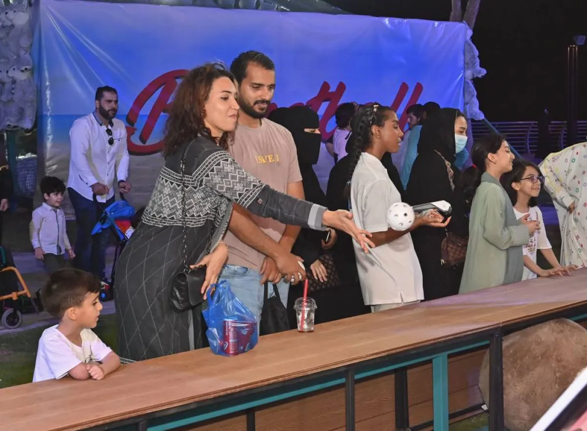 تفاعل الاهالي بمنطقة العاب موسم جدة