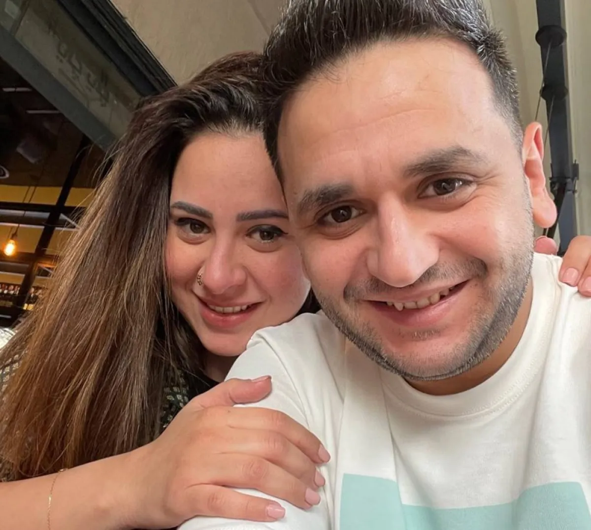 مصطفى خاطر وزوجته - الصورة من حسابه على انستغرام