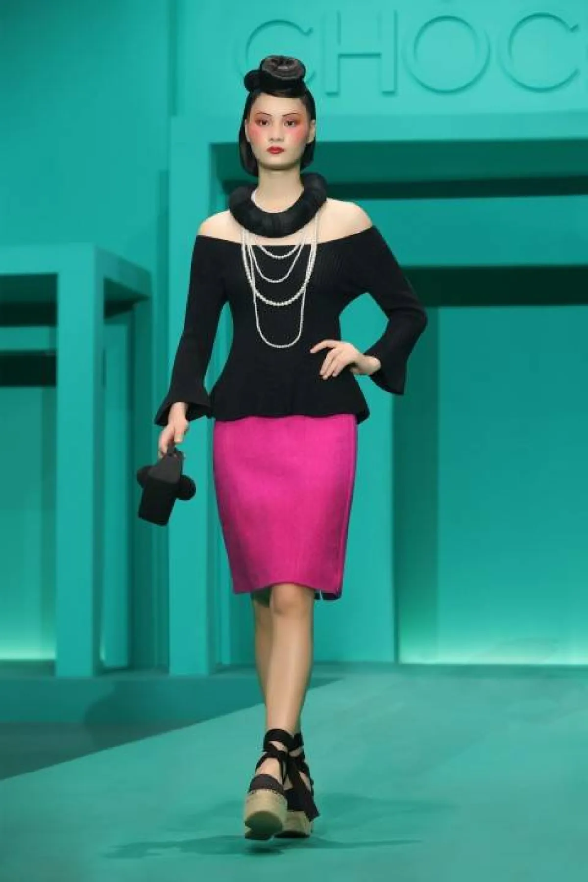 بلوزة بودي مع تنورة فوشيا من تشوتشانغ