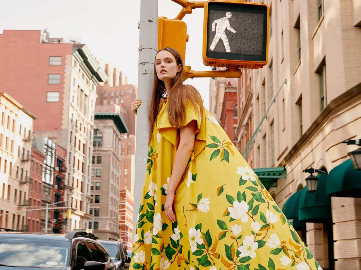 اللون الأصفر لإطلالات مشرقة   The Power of Yellow