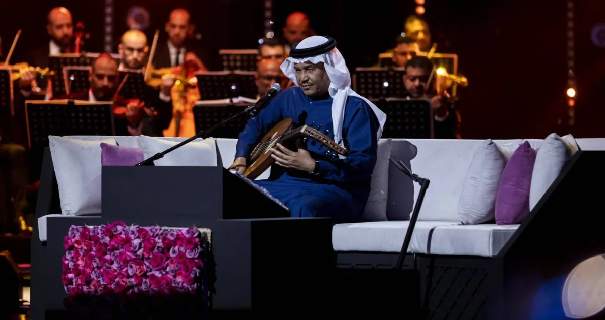 الفنان محمد عبده في حفله الغنائي- الصورة من على موقع  "تويتر" تابعة لهاشتاجات #محمد_عبده_في_أبها