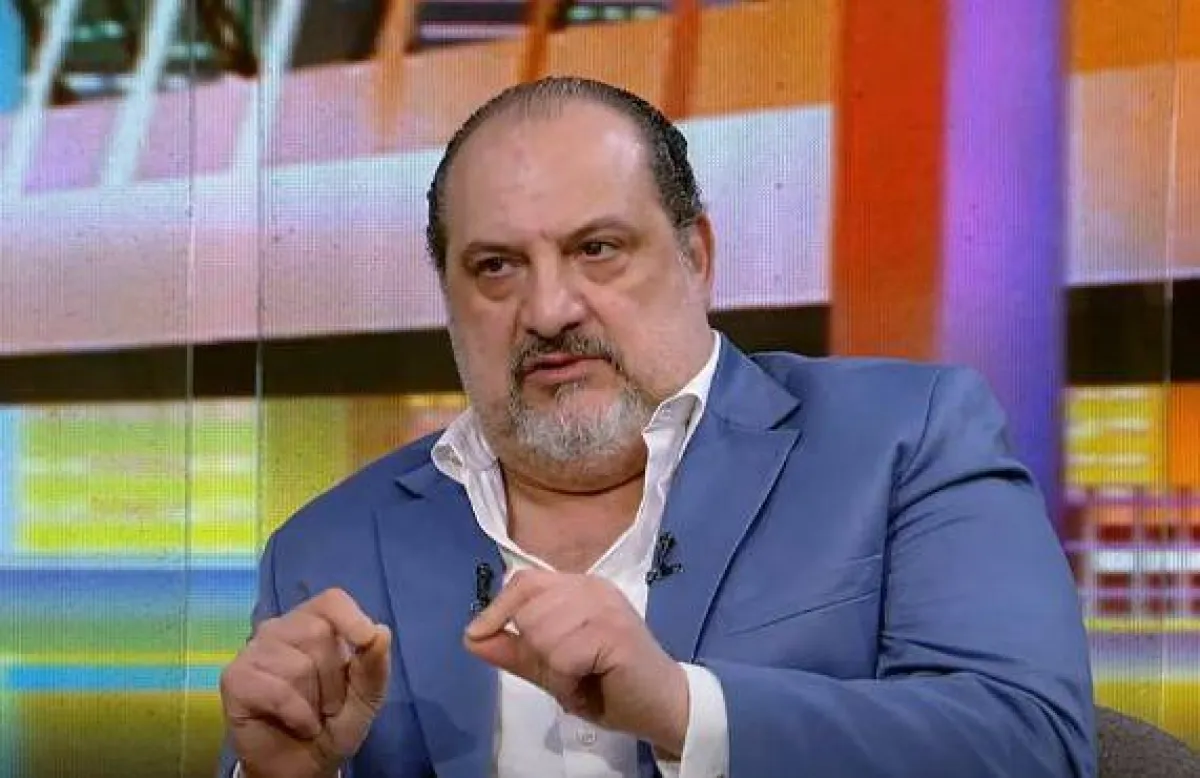 الفنان خالد الصاوي خلال لقائه في برنامج " التاسعة"- لقطة شاشة من القناة الأولى المصرية