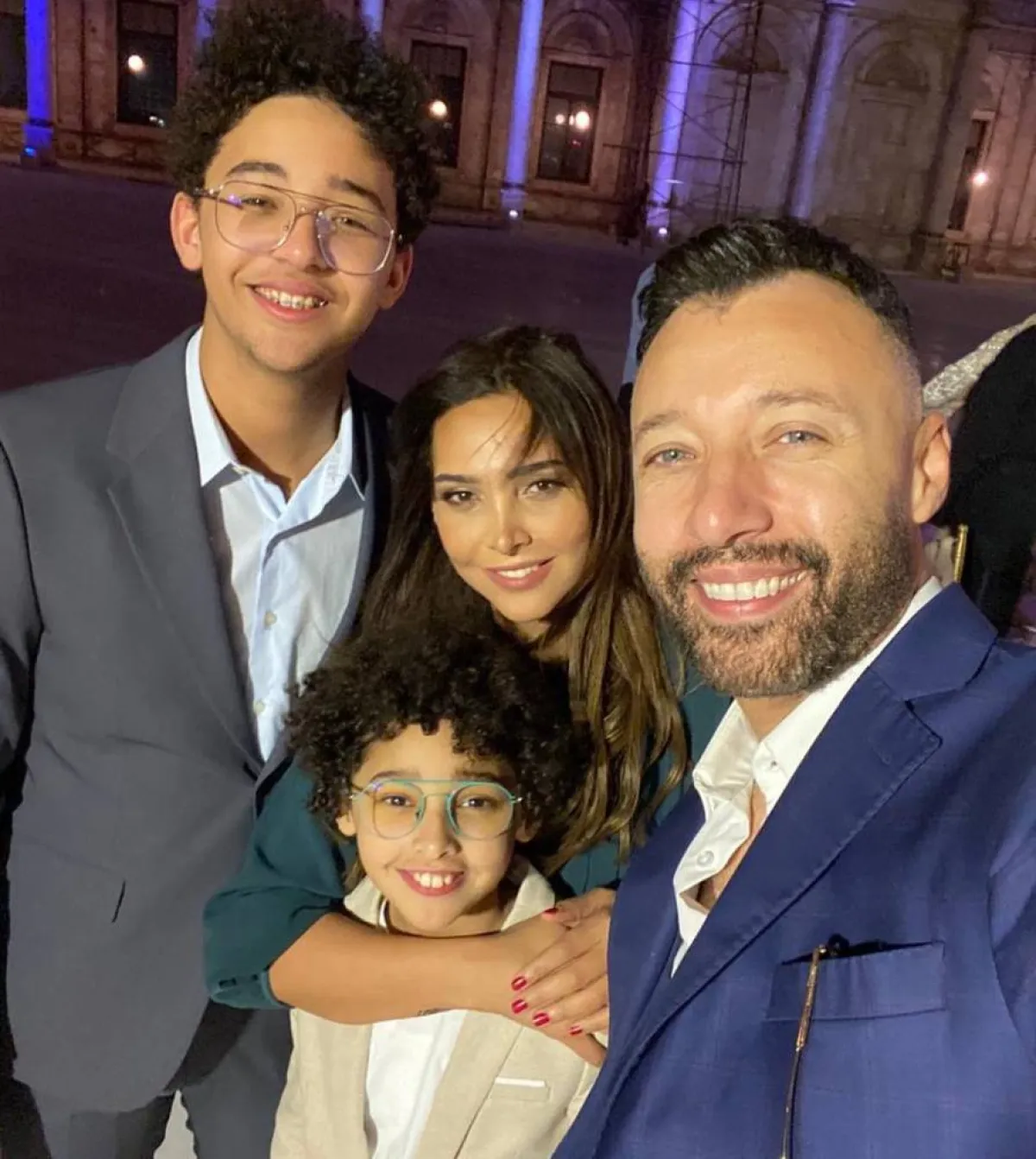 أحمد فهمي وعائلته - صورة من حسابه على إنستجرام