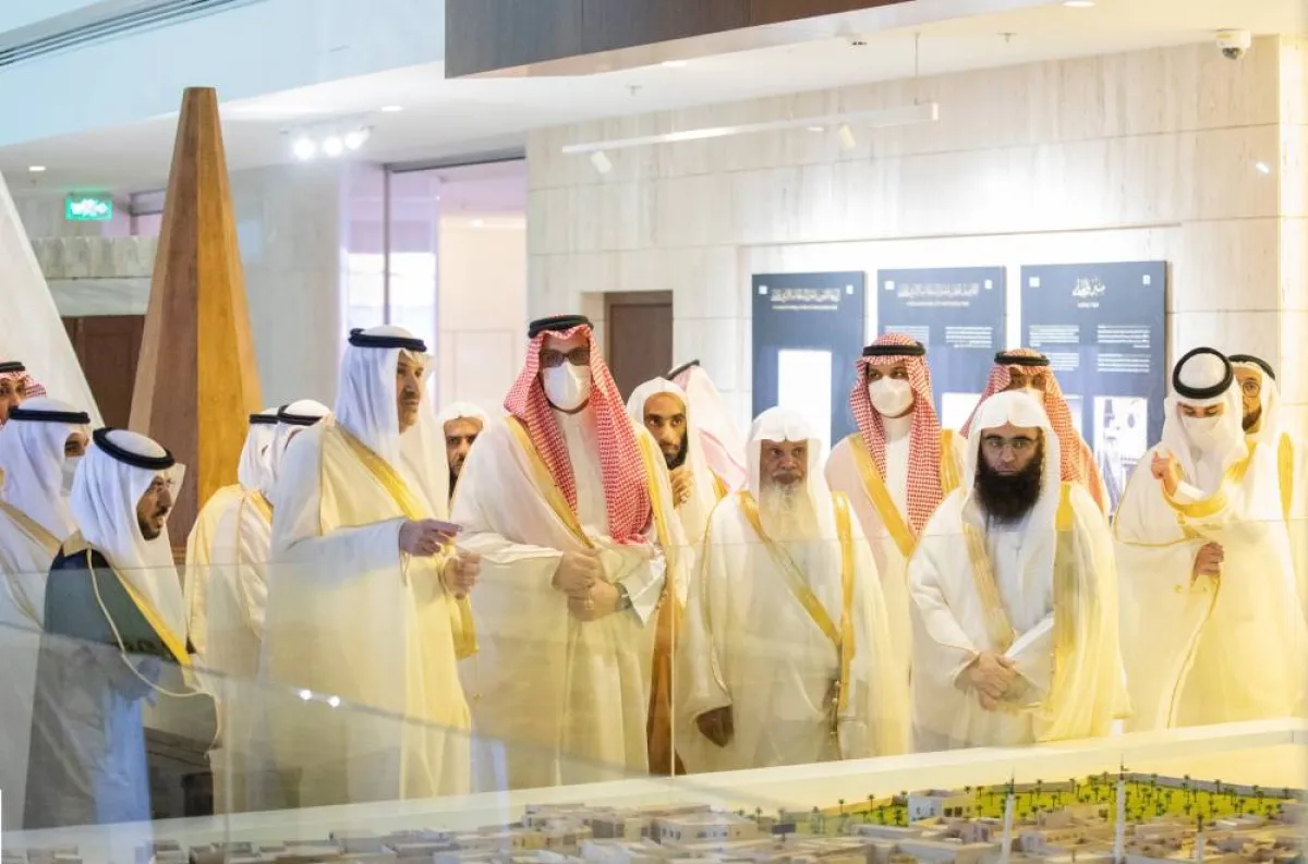 أمير منطقة المدينة المنورة يفتتح معرض عمارة المسجد النبوي