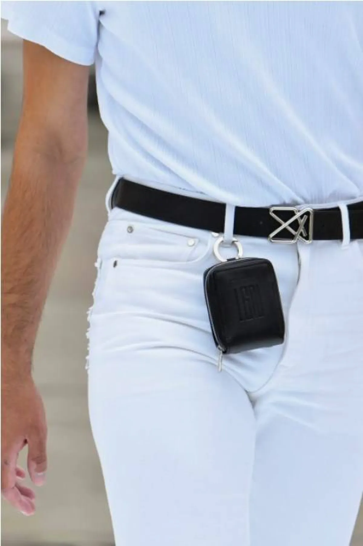 حزام باللون الأسود من الجلد من إل جي إن  Lgn