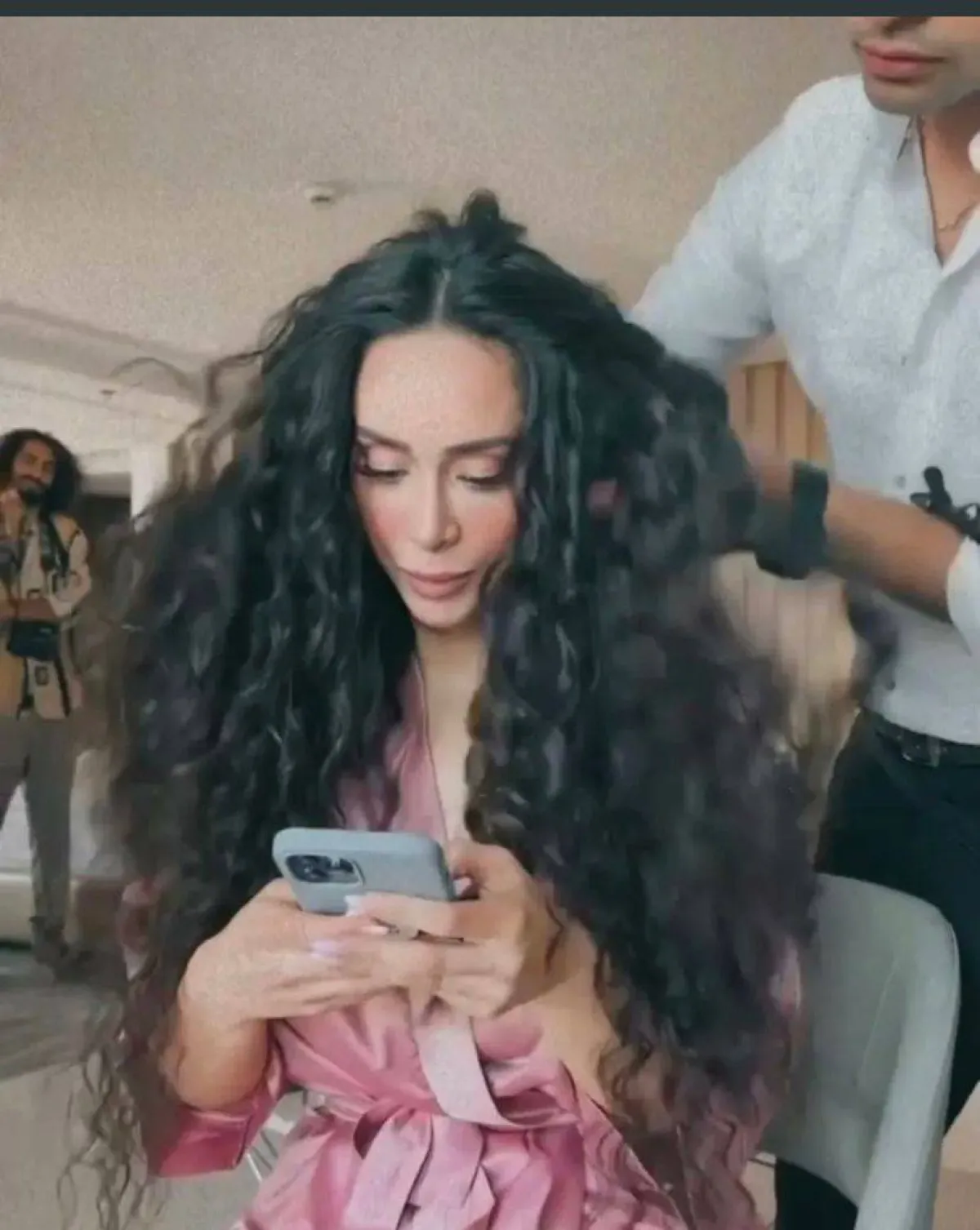 بسنت شوقي في تجهيزات ما قبل حفل الزفاف - الصورة من حساب بسنت على انستغرام 