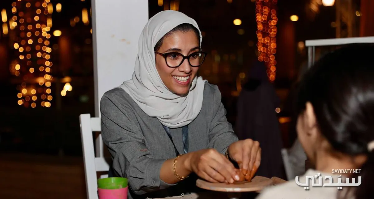 رانيا القحطاني، فنانة تشكيلية وخزّافة ومدربة معتمدة للحرف اليدوية