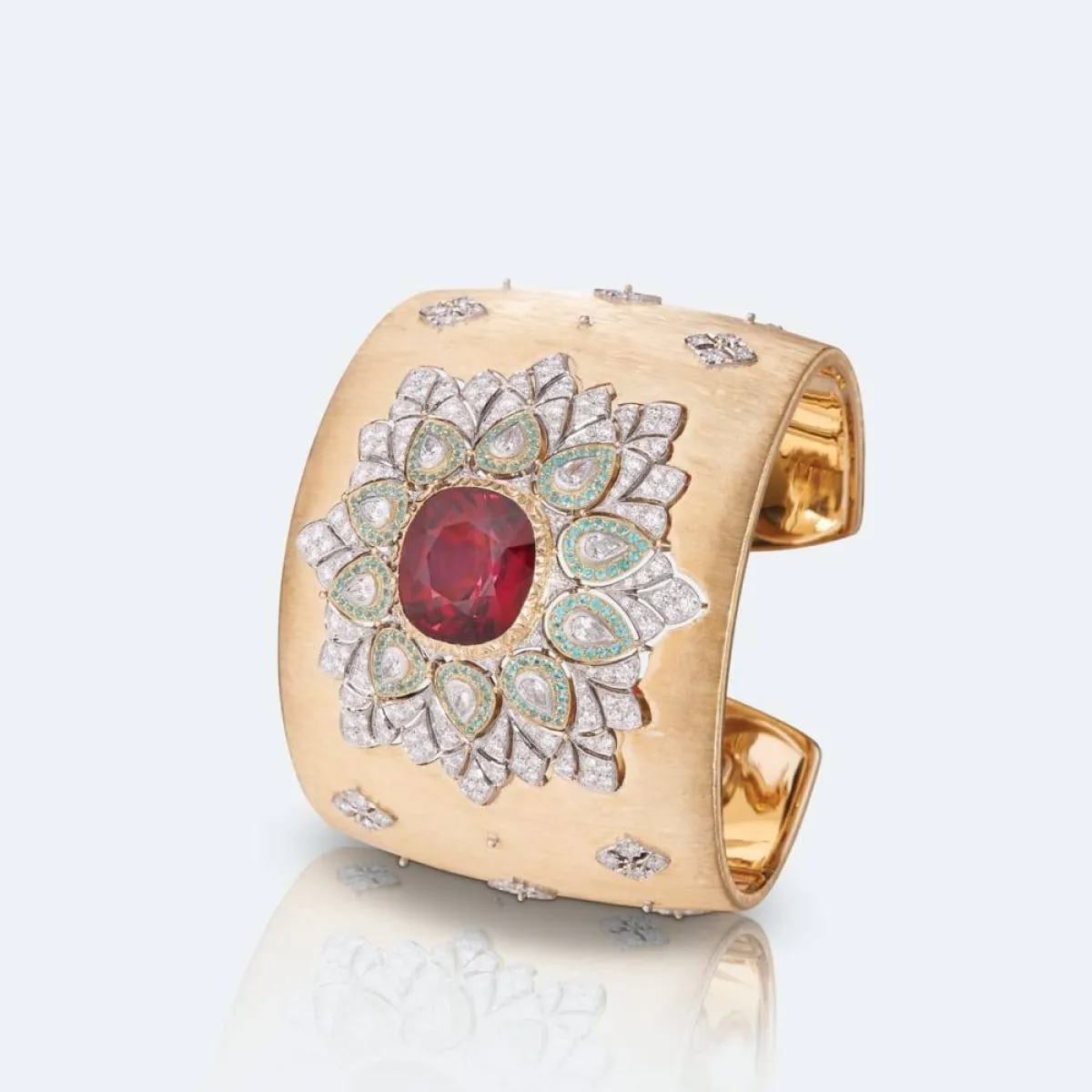 سوار Danse du Feu من بوتشيلاتي Buccellati 