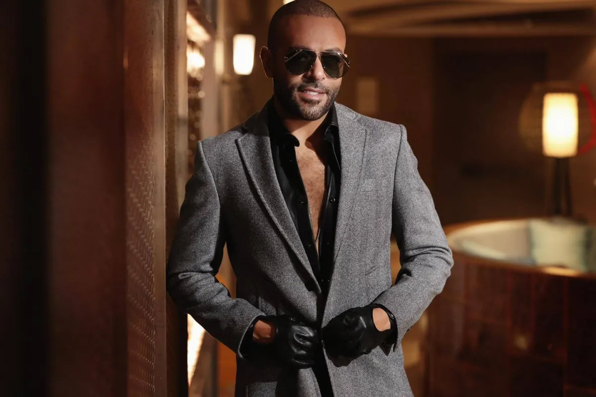 تامر عاشور - صورة من حسابه على فيس بوك