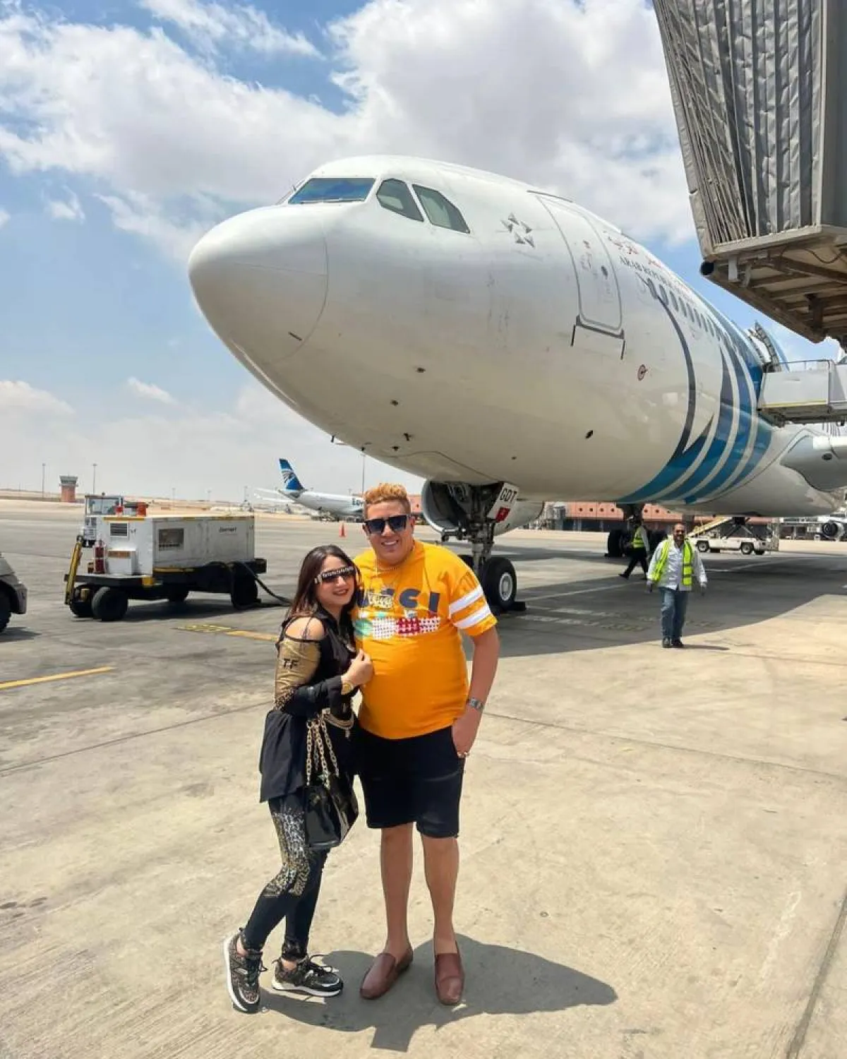 حمو بيكا مع زوجته - الصورة من حسابه على إنستجرام