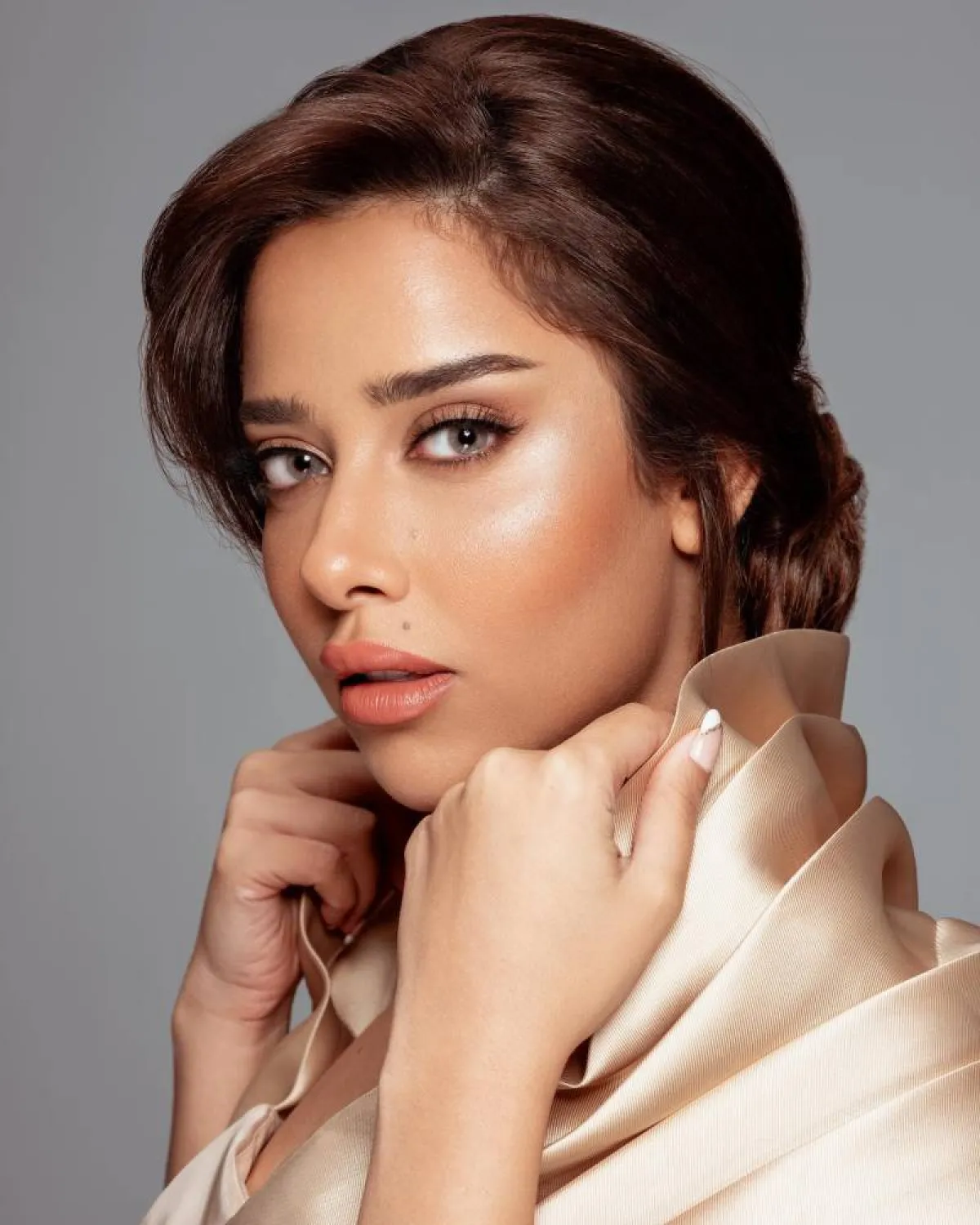 أجمل تسريحات أخت العروس للشعر الطويل من النجمات