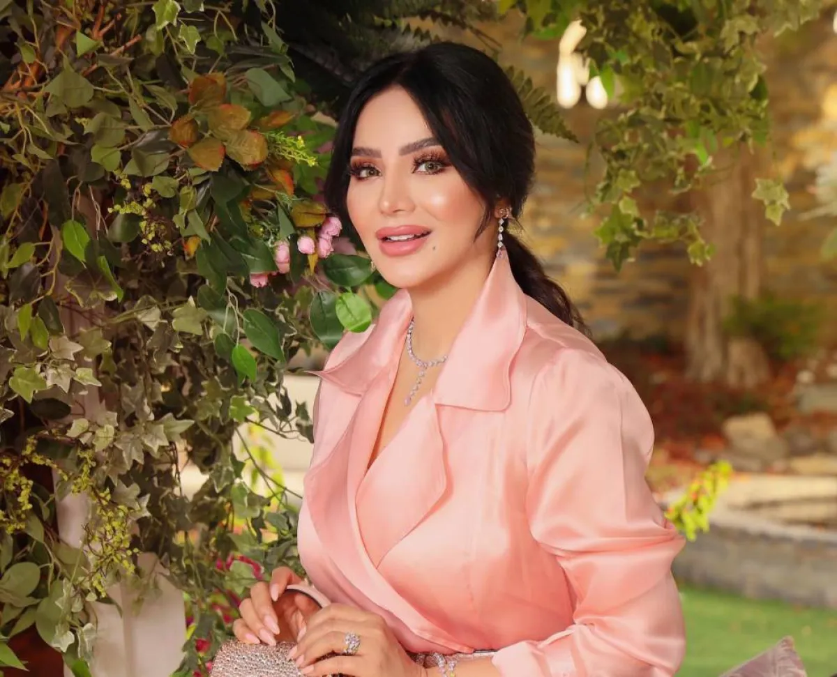 تسريحة أخت العروس من لجين عمران