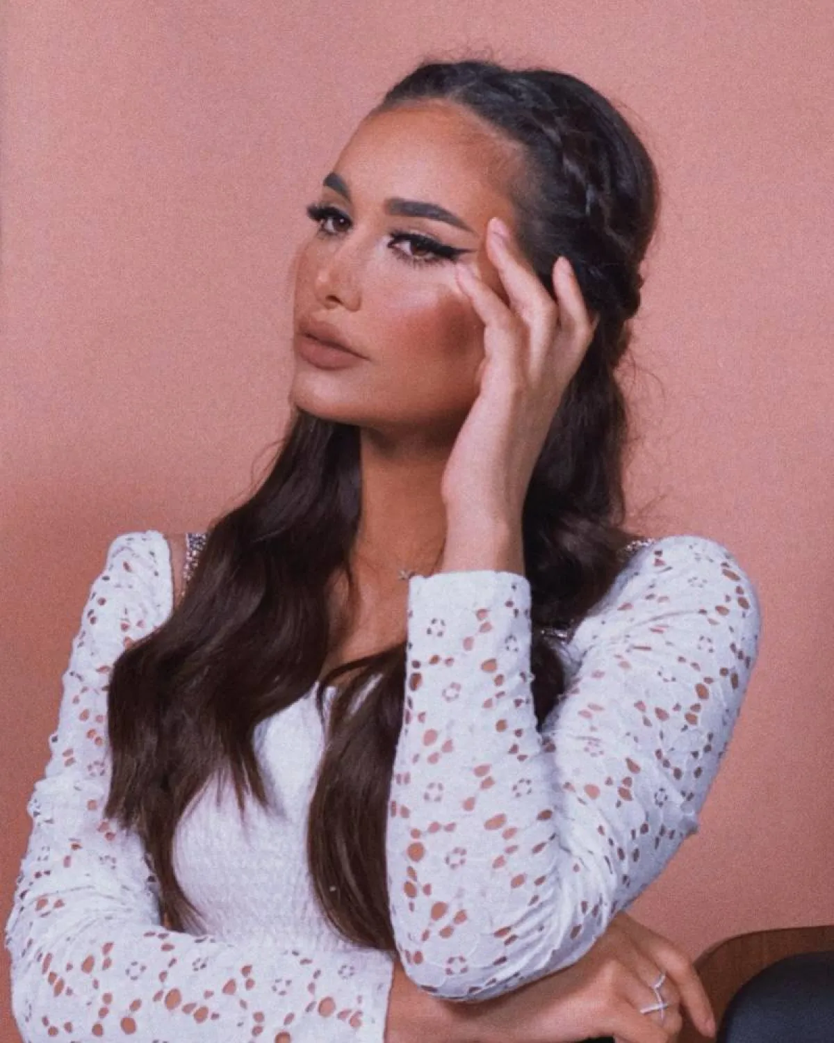 تسريحة منسدلة من هند نزار