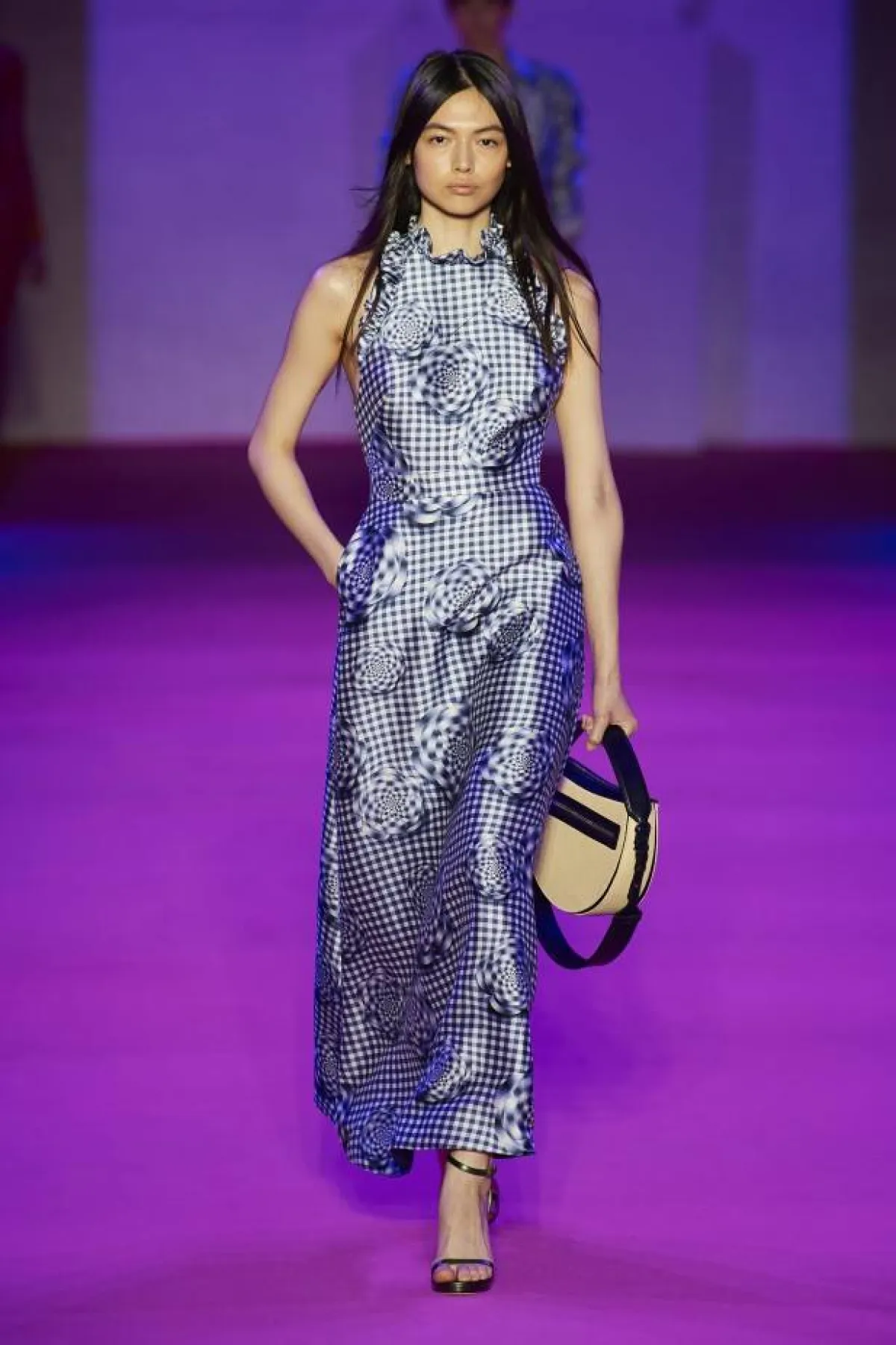 فستان لاميه من براندون مكسويل