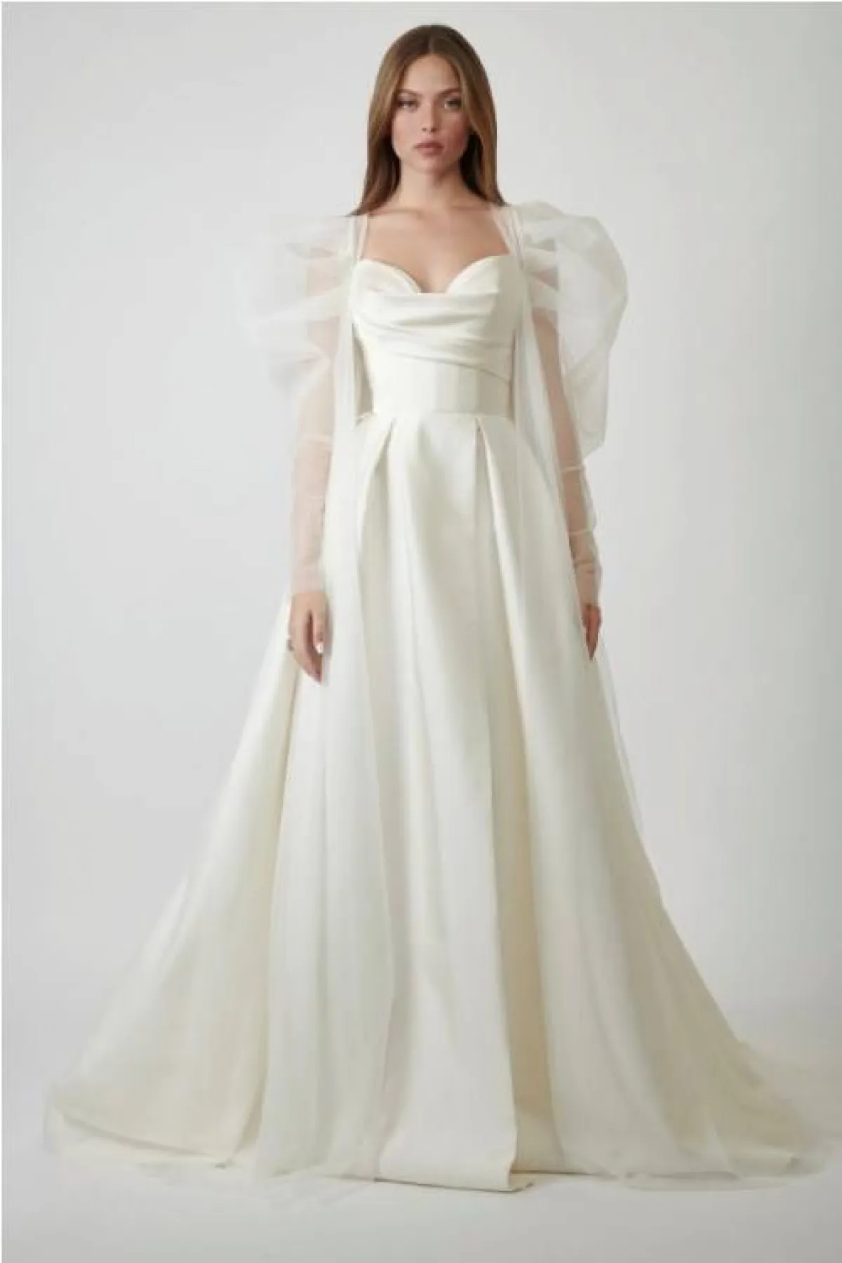 فستان بأكمام منفوخة من ليهي هود  Lihi Hood