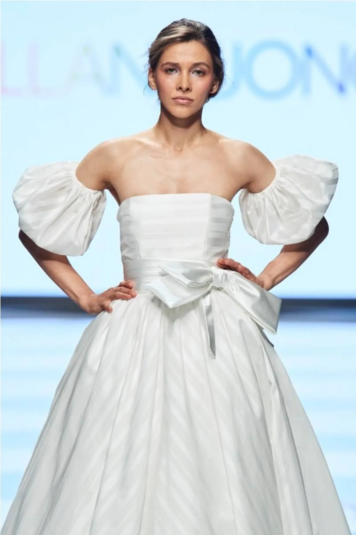 فساتين زفاف بأكمام منفوخة من بيللانتويونو وبلومارين  Bellantuono e Blumarine