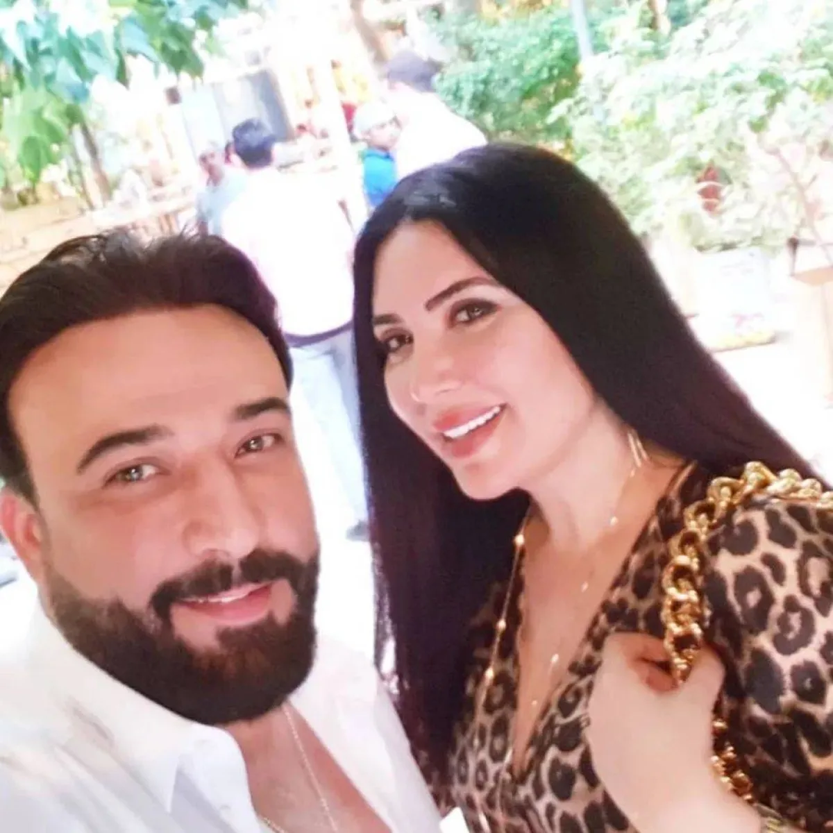 عبير صبري وزوجها أيمن البياع - صورة من حسابها على إنستجرام