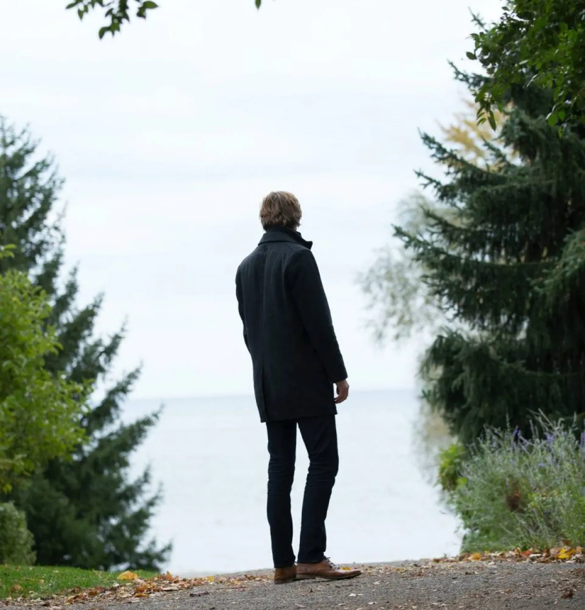 صورة لرجل طويل