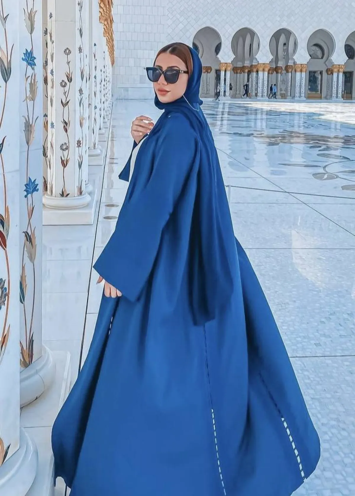 عباية فضفاضة