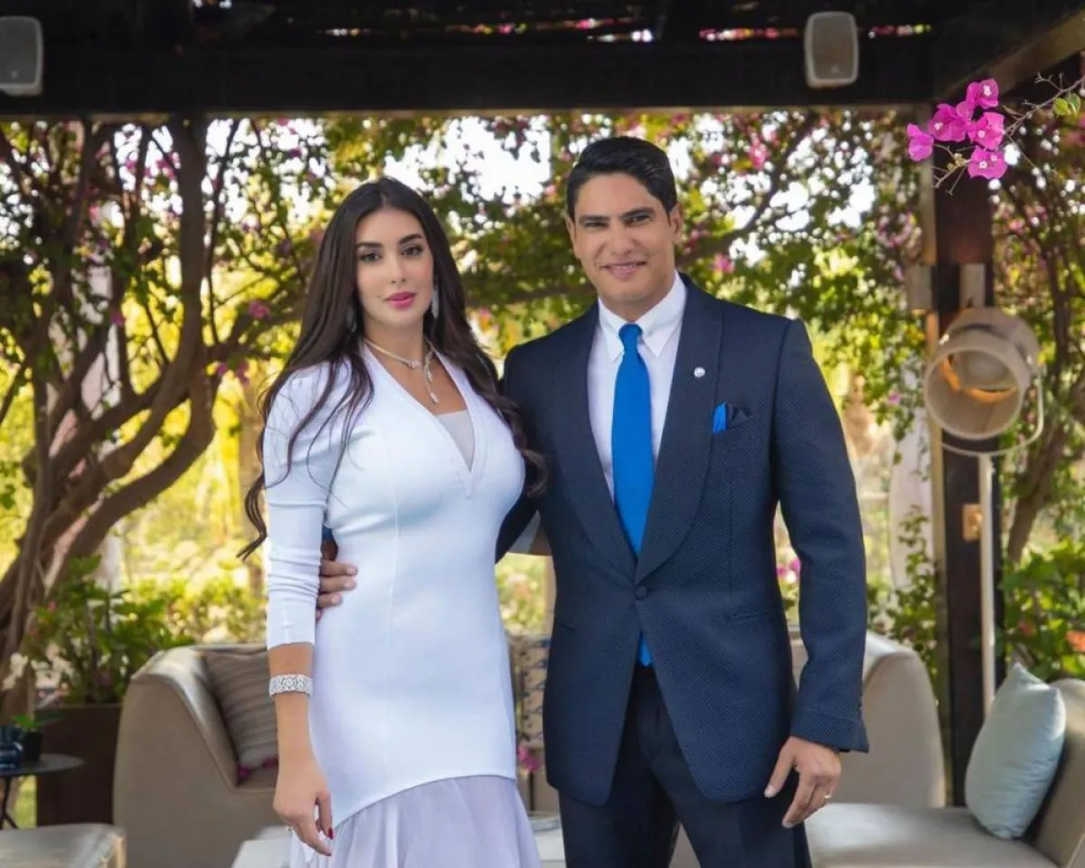 ياسمين صبري وزوجها السابق - الصورة من حسابها على تويتر