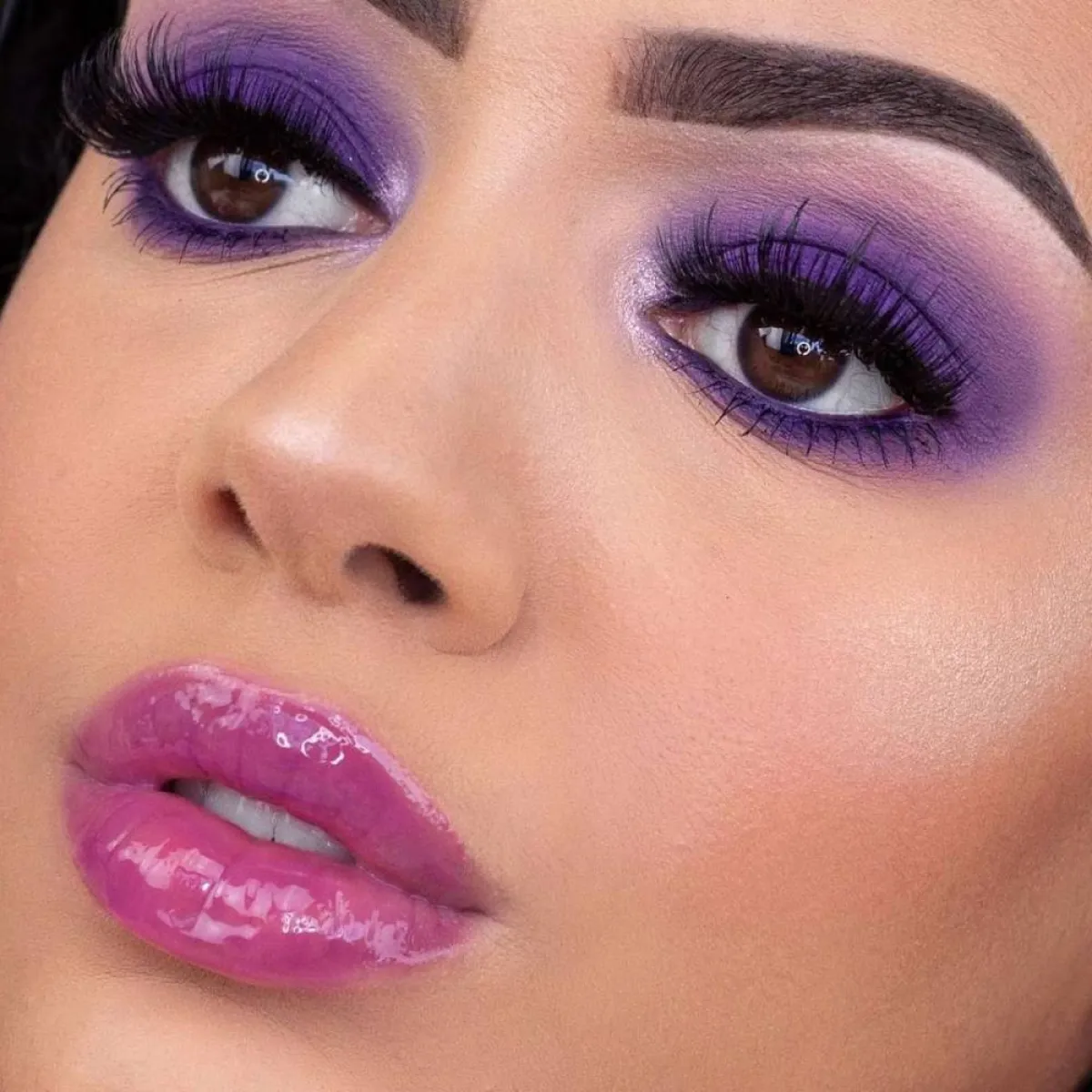 مكياج بنفسجي 