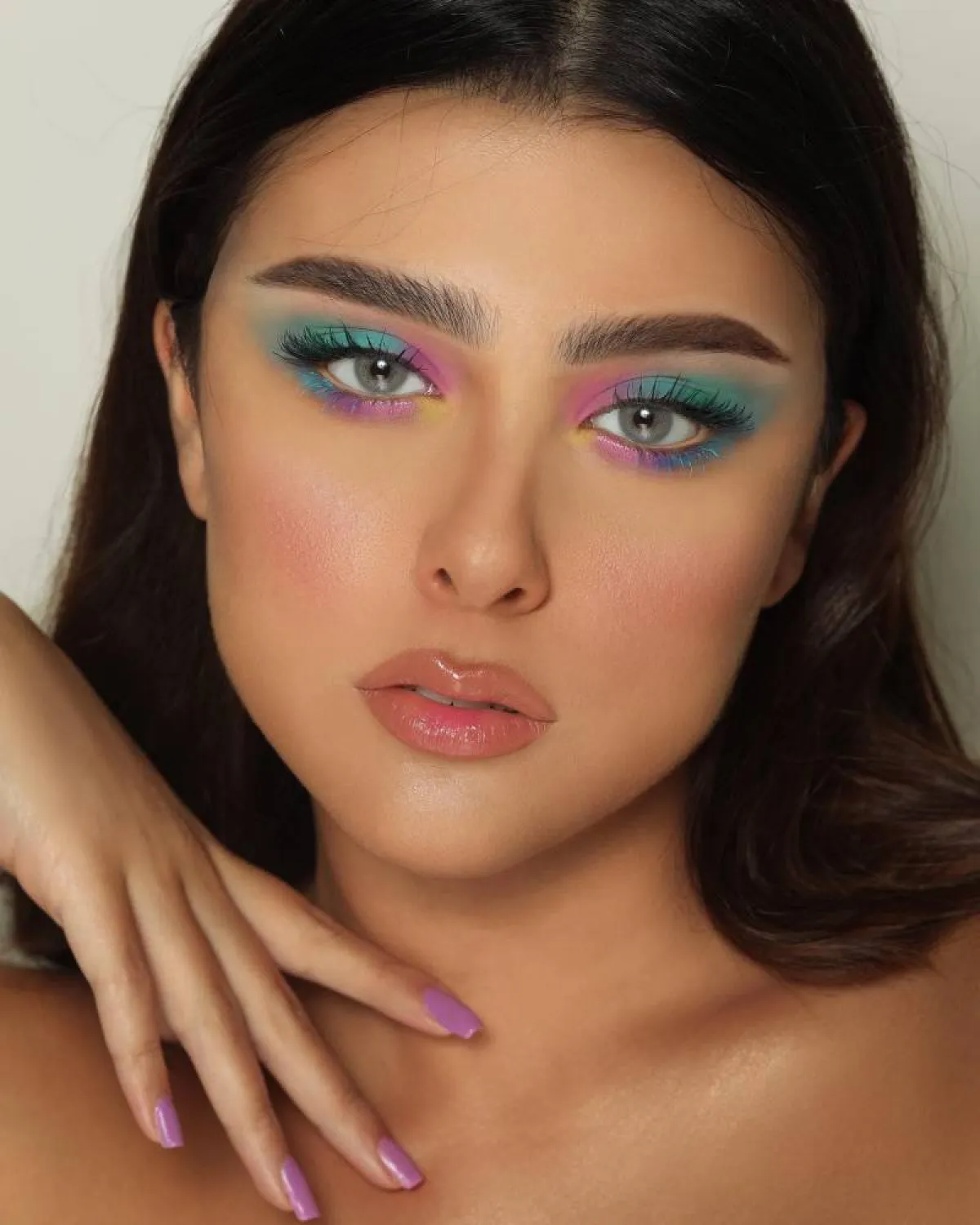 أساليب مكياج تركوازي