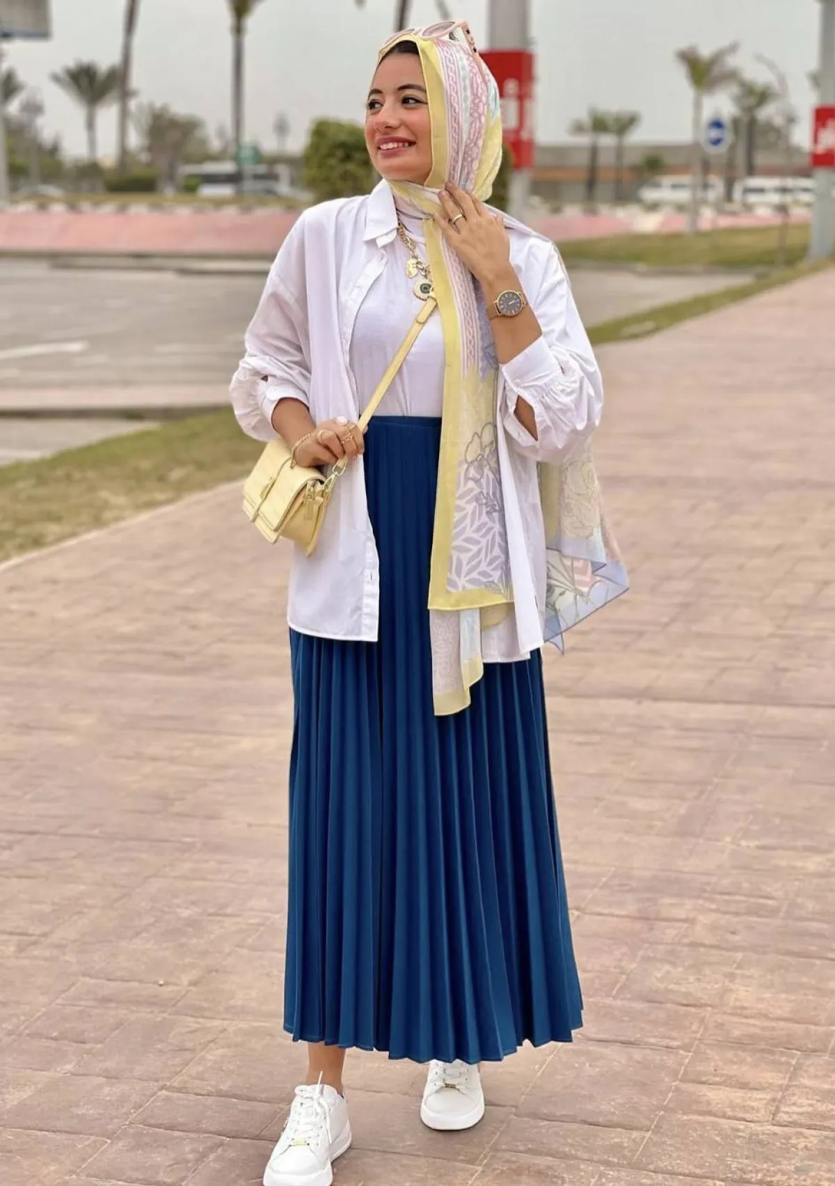 إطلالة رسمية للمحجبات