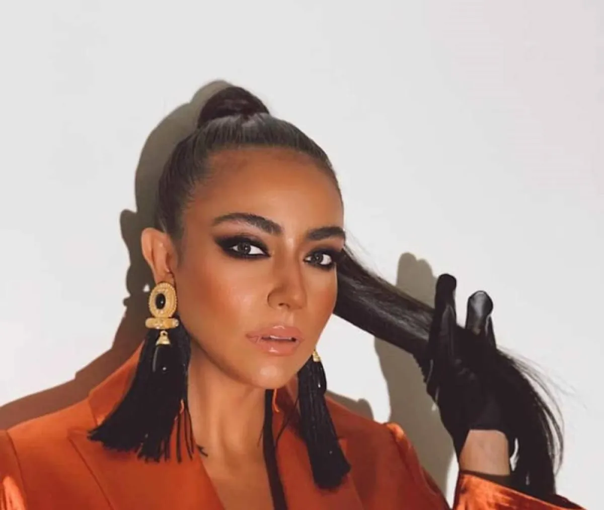 سارة الطباخ - الصورة من صفحتها على الفيس بوك