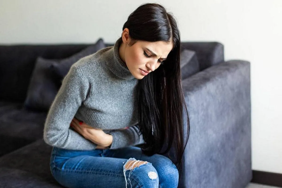 صورة لحامل تشعر بتغيرات هضمية