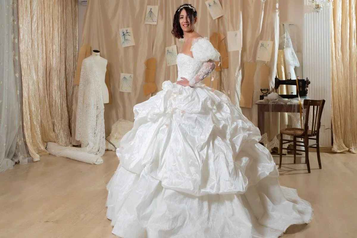 فستان زفاف موديل سندريلا من أميليا كازابلانكا Amelia Casablanca