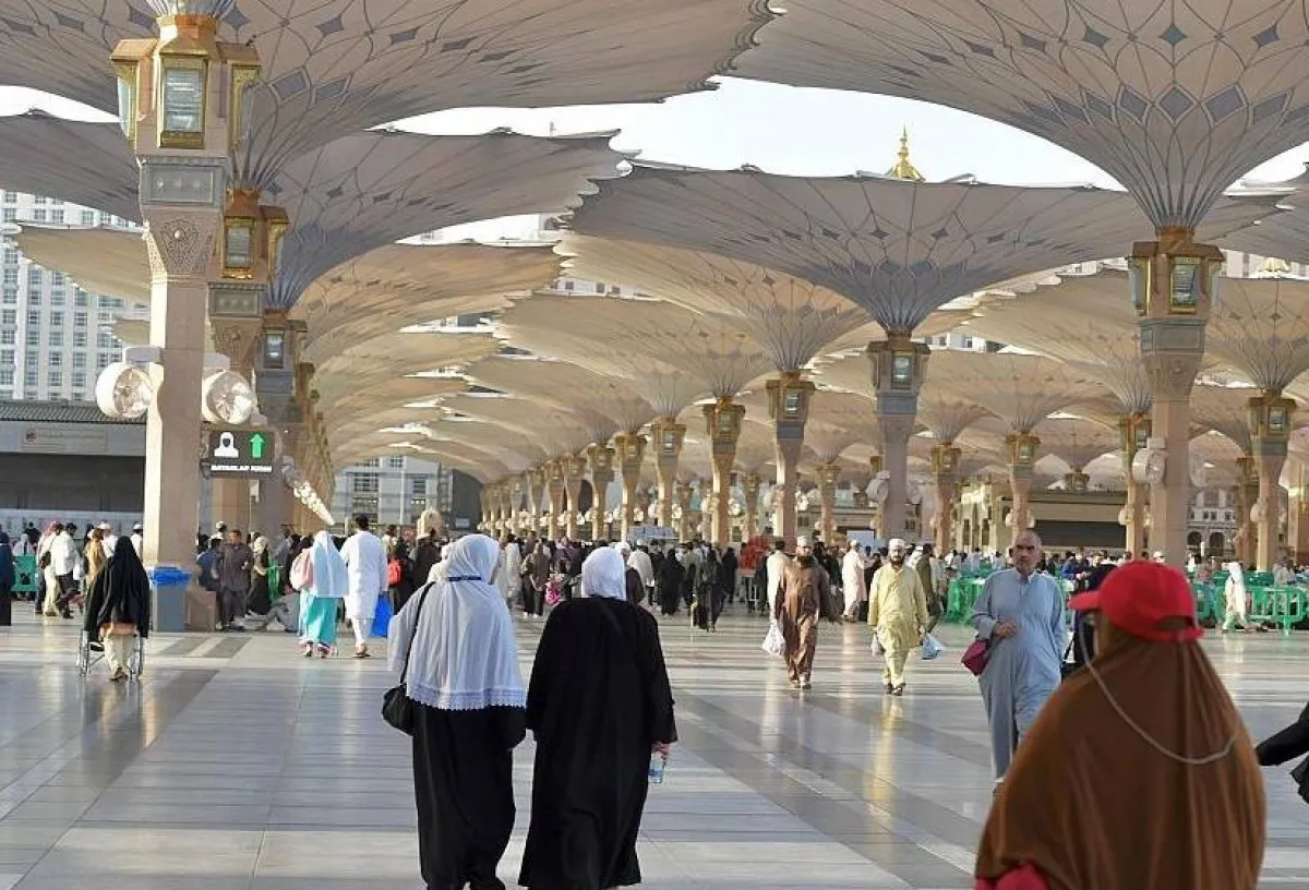 أكثر من 1,5 مليون معتمر قدموا للمدينة المنورة . الصورة من "واس"