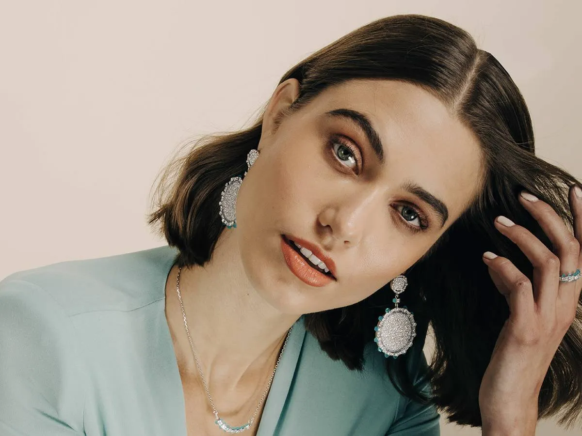 عالم الذهب الأبيض وأسراره   Luminous White Gold