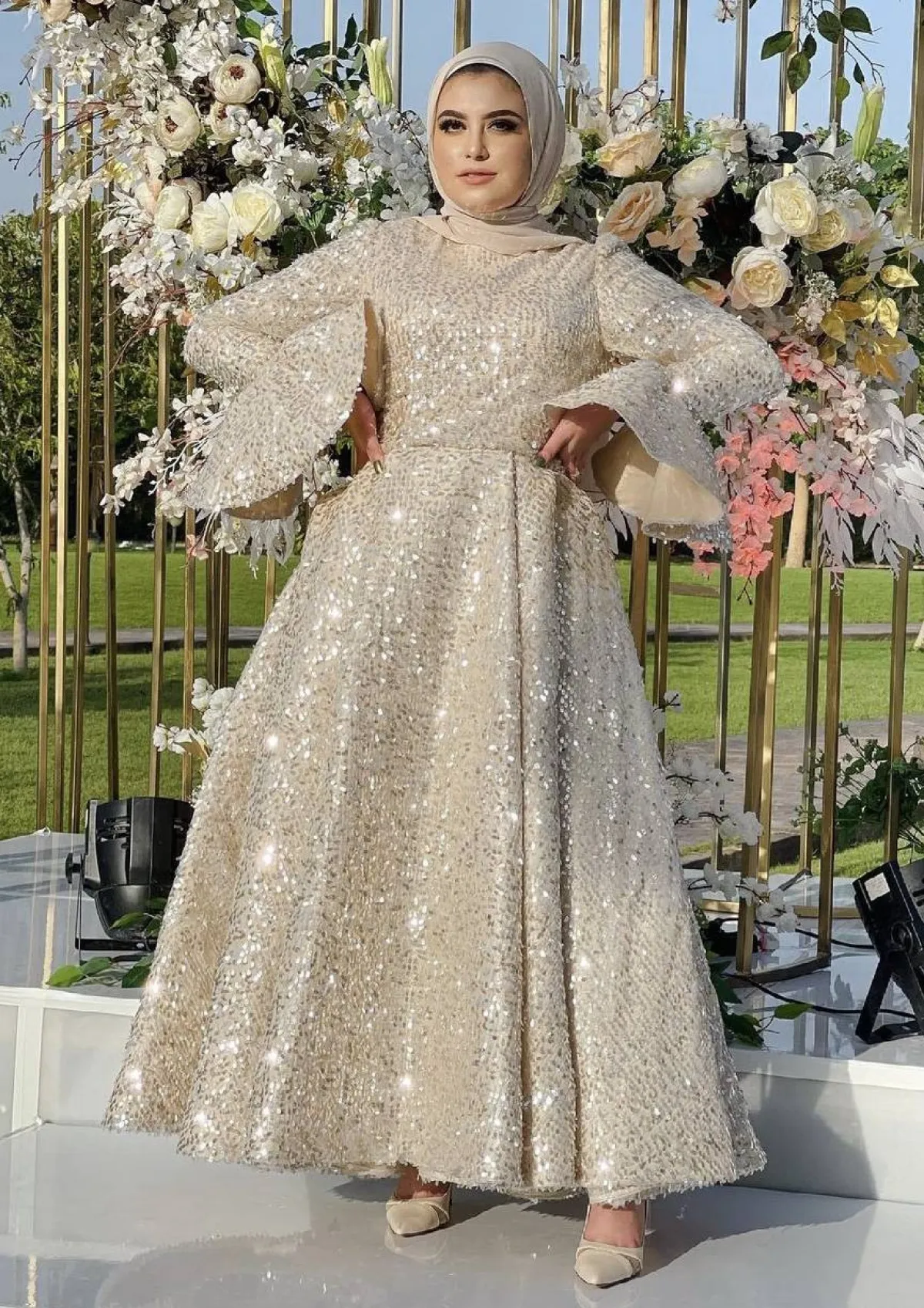 فستان الترتر المنفوش