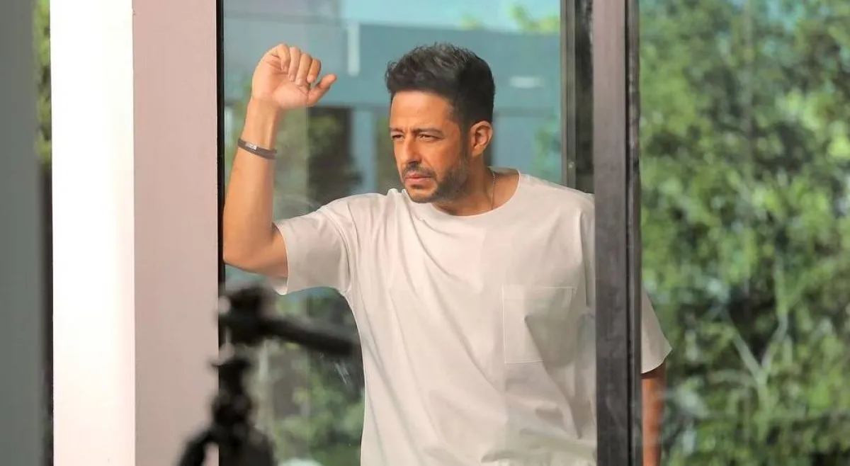 كواليس أغنية جمالها استثنائي - صوة من صفحة الفنان محمد حماقي على موقع " انستغرام"