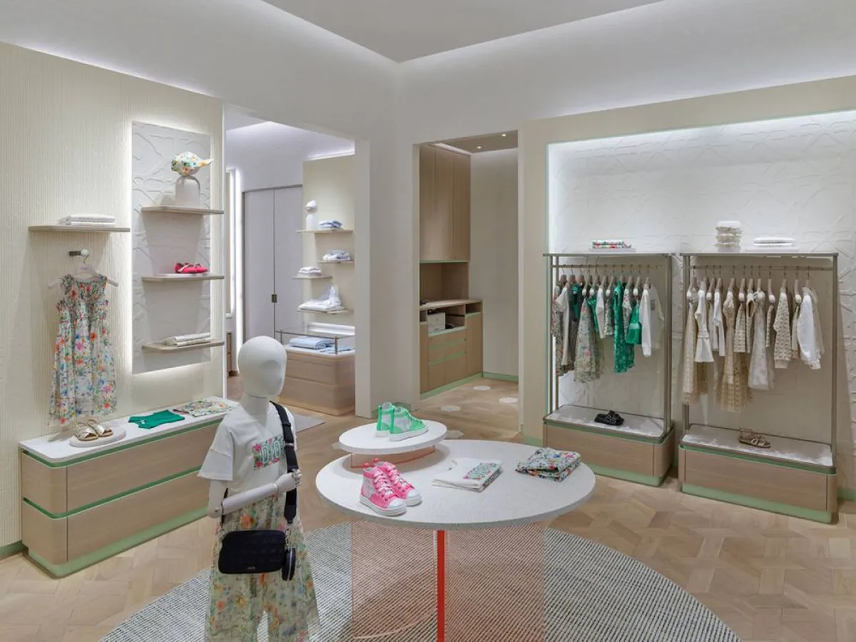 متجر ديور الجديد في الدوحة 