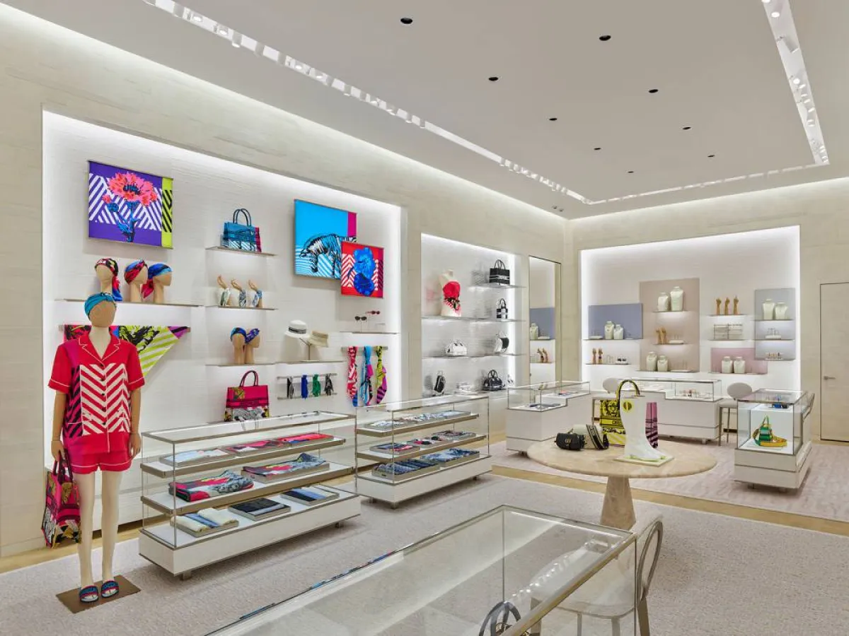 متجر ديور الجديد في الدوحة 