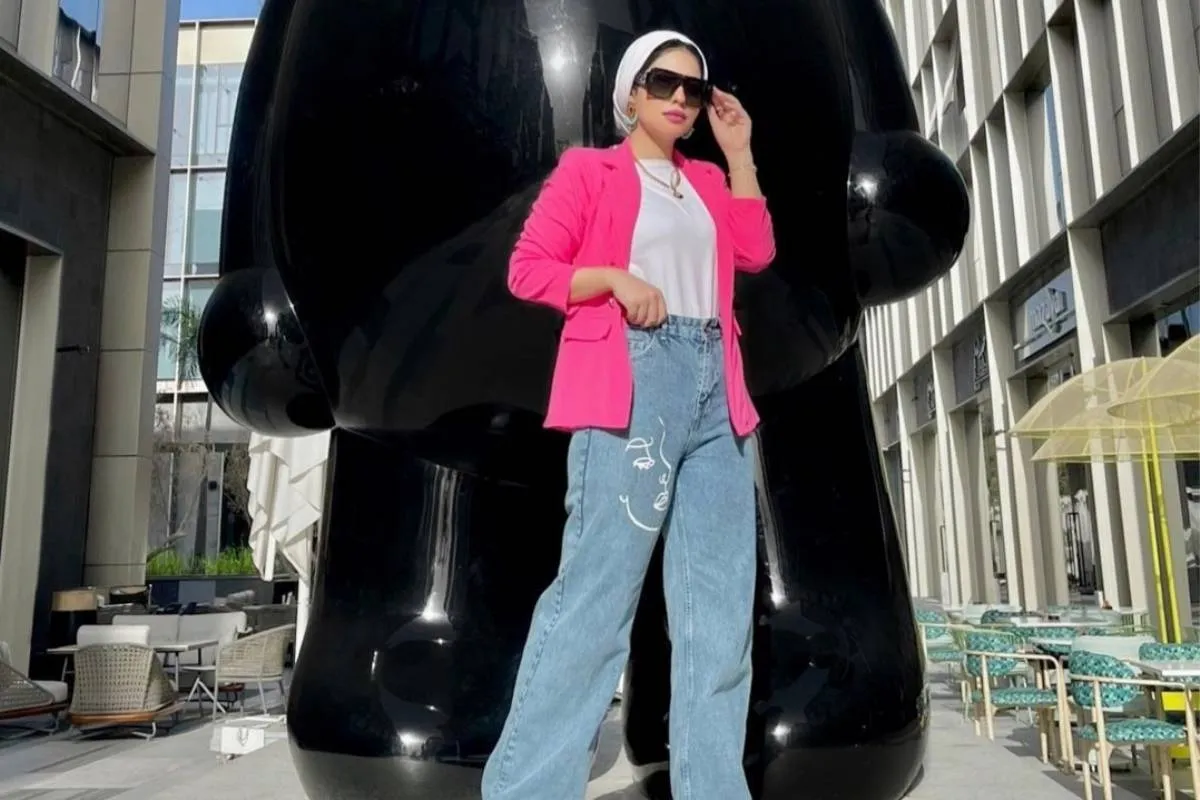 تنسيق التيشيرت الأبيض للمحجبات