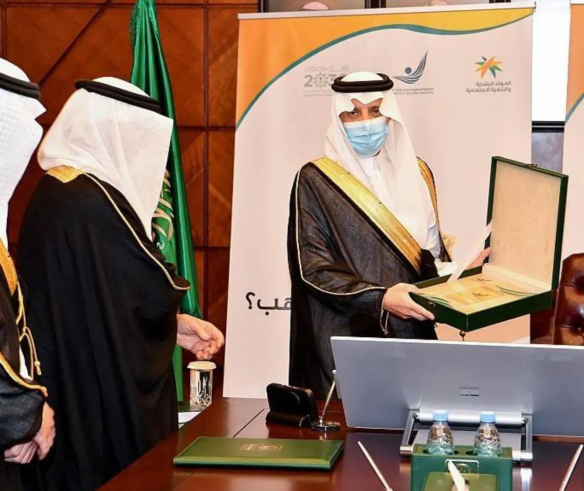 أمير الشرقية يدشن مبادرة مخزونك سكر أم ذهب. الصورة من واس