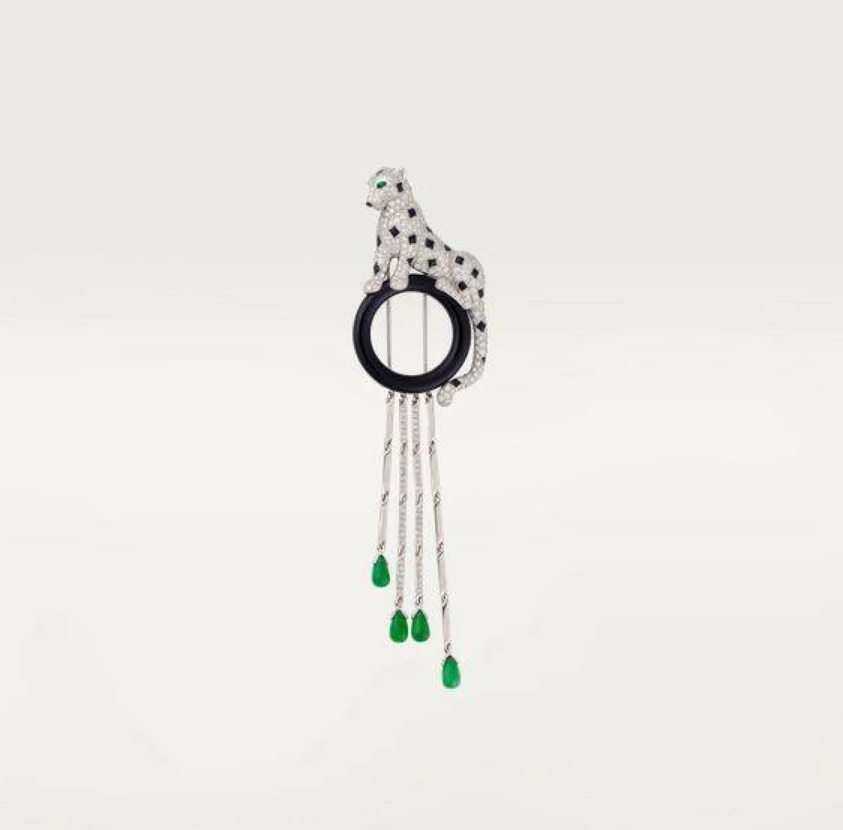 موديلات بروش ألماس بتصاميم فخمة لسهراتك في صيف 202