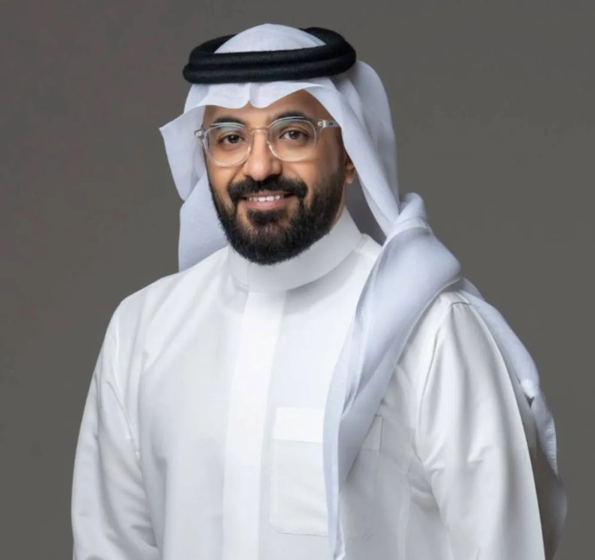 الصحافي والناقد أحمد العياد