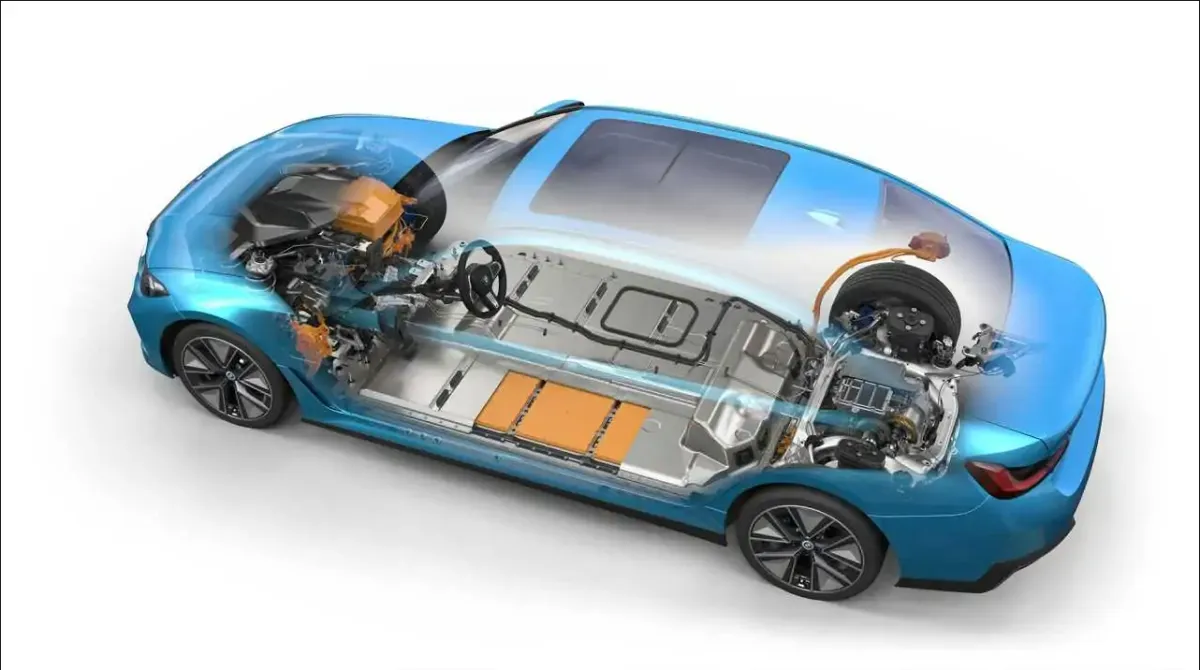 منصة Neue Klasse تظهر في الفئة الثالثة من BMW في 2025