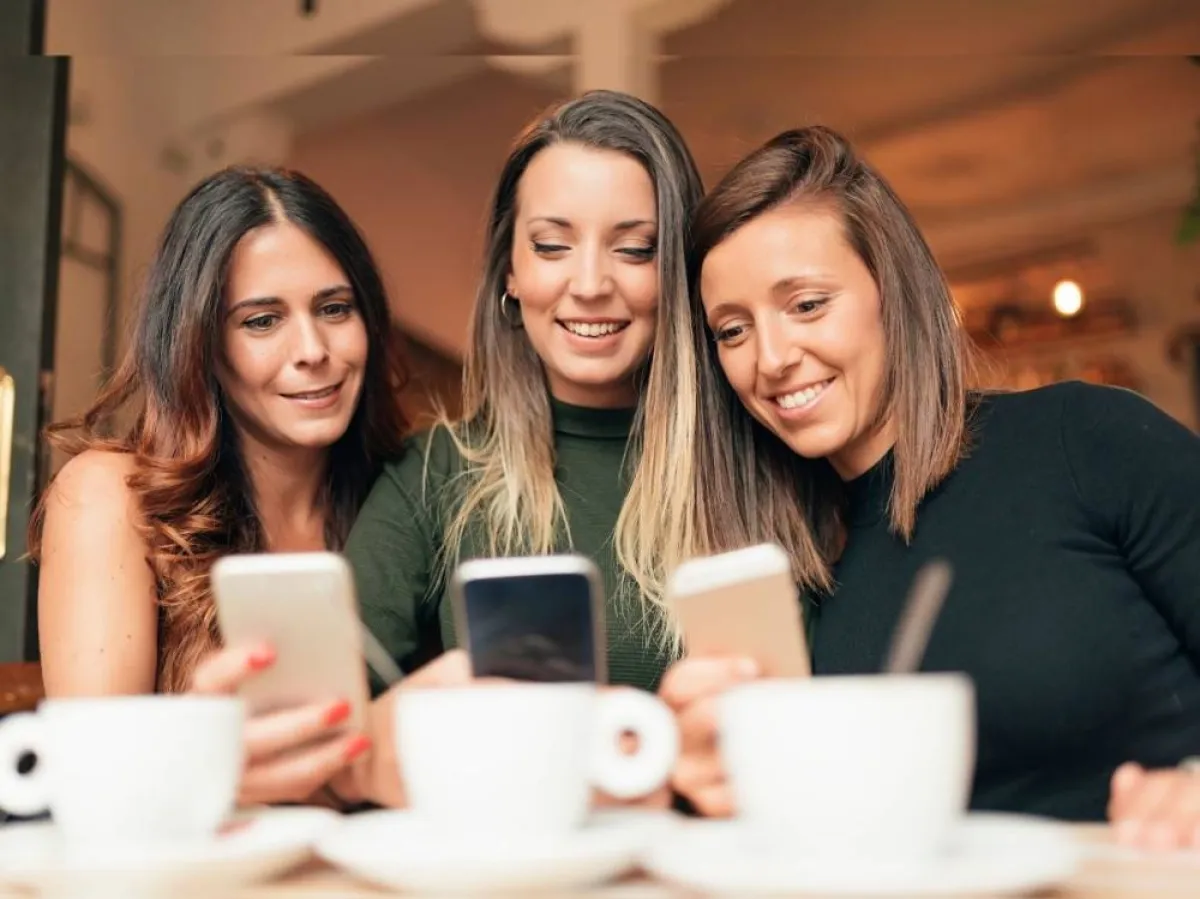 التواصل مع العائلة