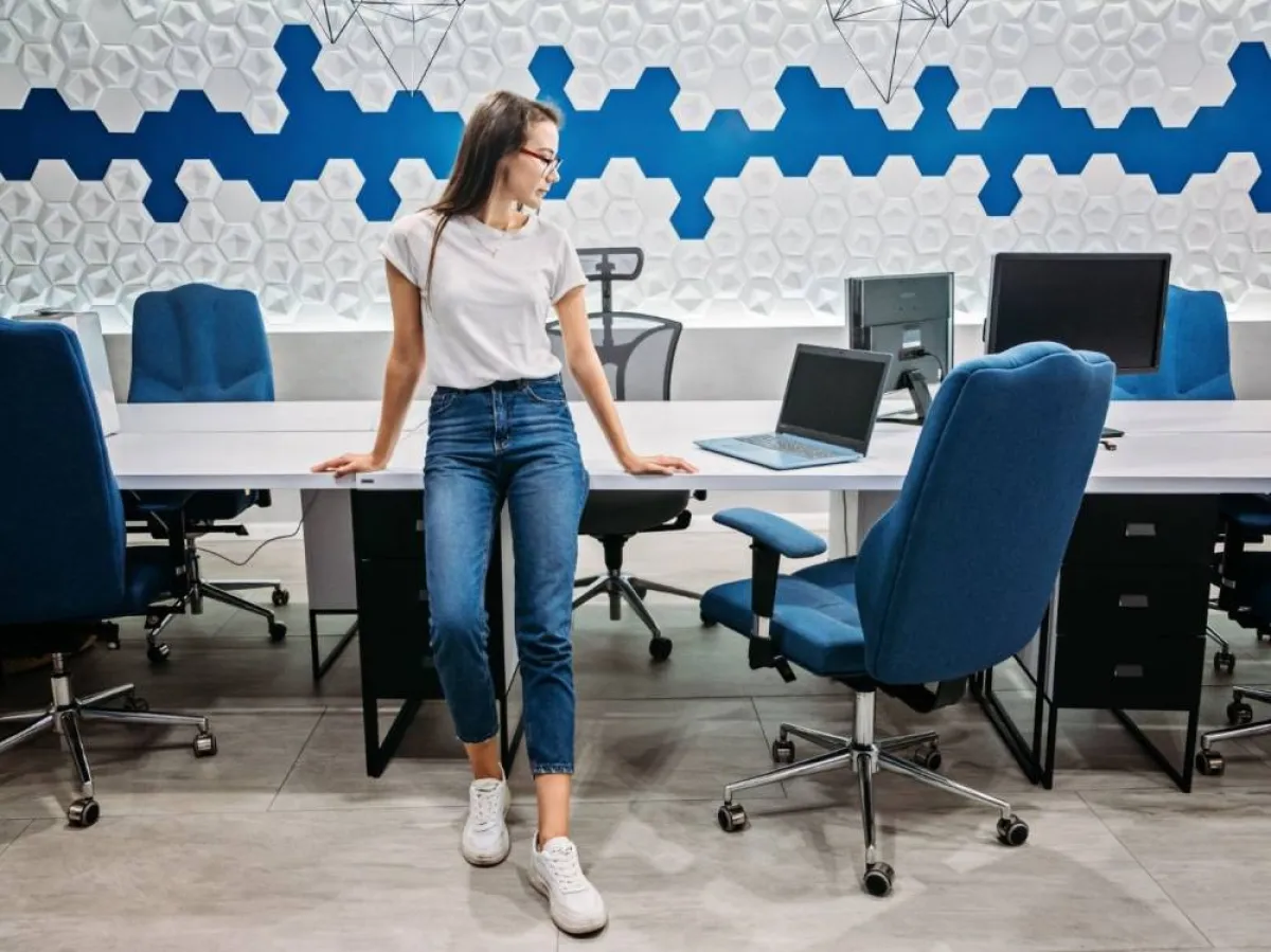 التحدث بصوت عالي