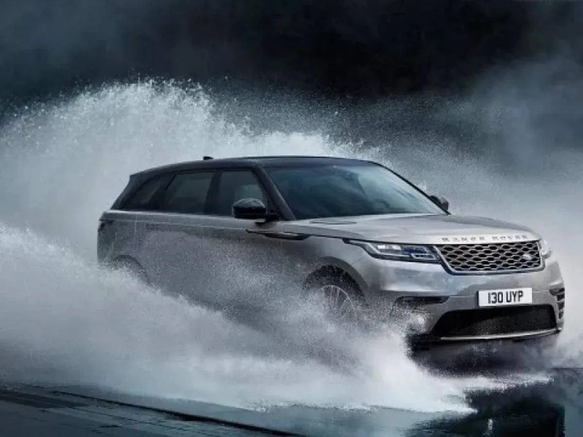 رنج روفر سبورت 2023 بالفخامة الرياضية البريطانية 